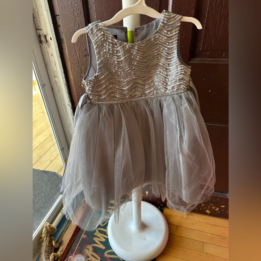Holiday Editions Toddler girls 3T silver and grey tulle dress